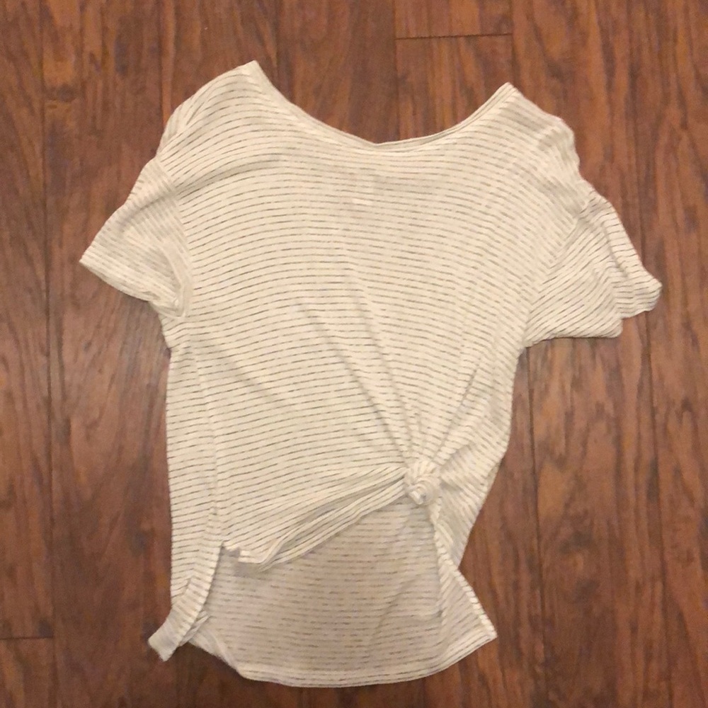 White and grey striped tee